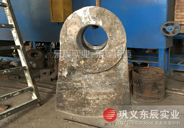 耐磨合金錘頭 大錘頭 破碎機錘頭材質高鉻復合